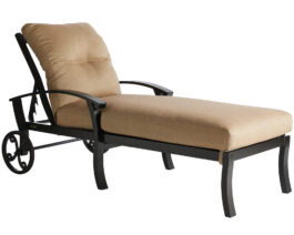 Georgetown Chaise Lounge.