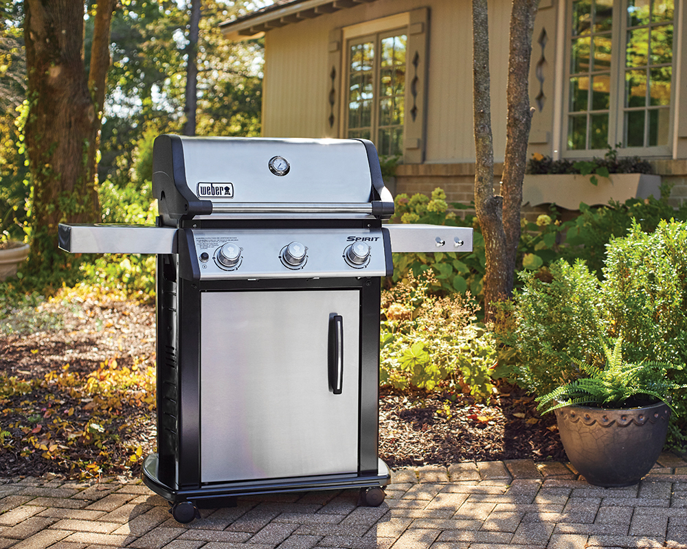 Spirit S-315 Grill | Green Acres Living