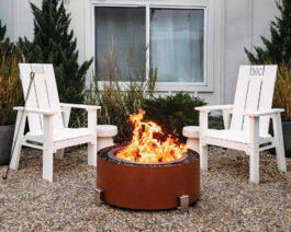 Earth Rust Luxeve Fire Pit Set.