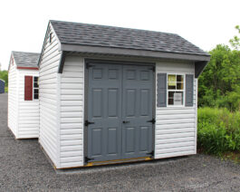 8x10 Vinyl Quaker Shed.
