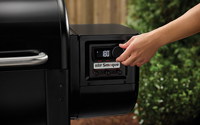 Weber Smoque Pellet Smoker Digital Control.