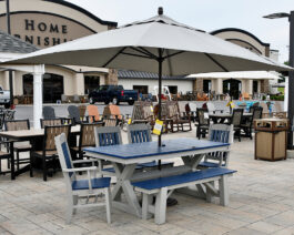 Sunnyside 6' X-Brace Dining Table Set.