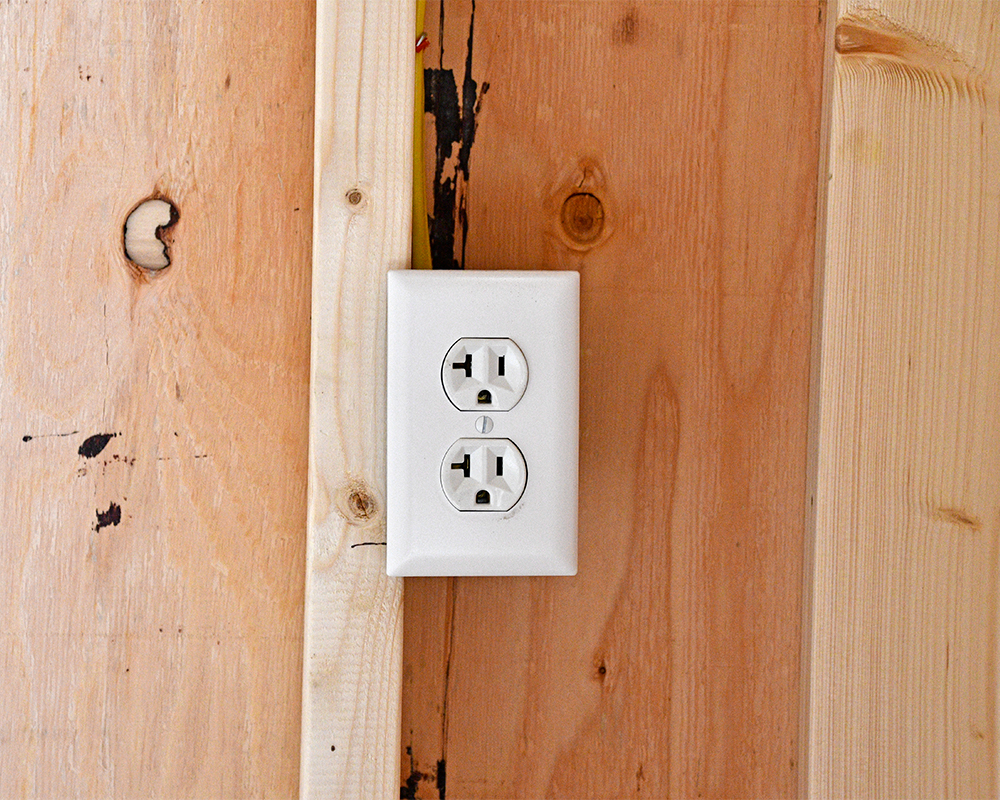 10x12 Deluxe Painted Cape Shed.