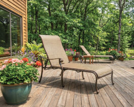 DWL Summit Sling Chaise.